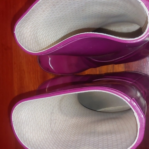 𝑯𝒖𝒏𝒕𝒆𝒓 𝒓𝒂𝒊𝒏 𝒃𝒐𝒐𝒕𝒔. - Picture 6 of 7